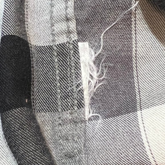 Men's The North Face Long Sleeve Plaid Black White Button Up Shirt Size Medium - Picture 8 of 8